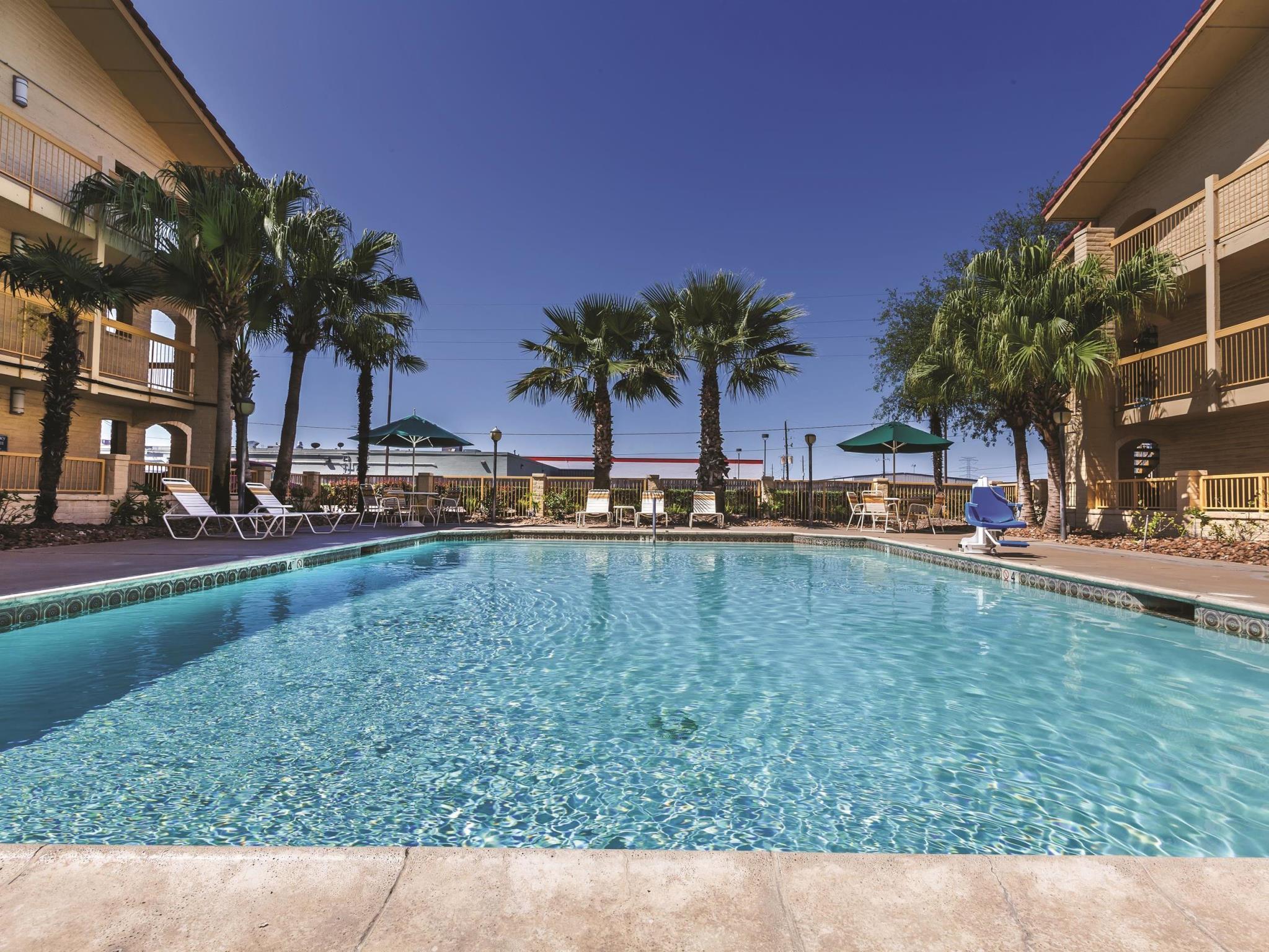 Travelodge By Wyndham Houston Cy-Fair Exteriör bild