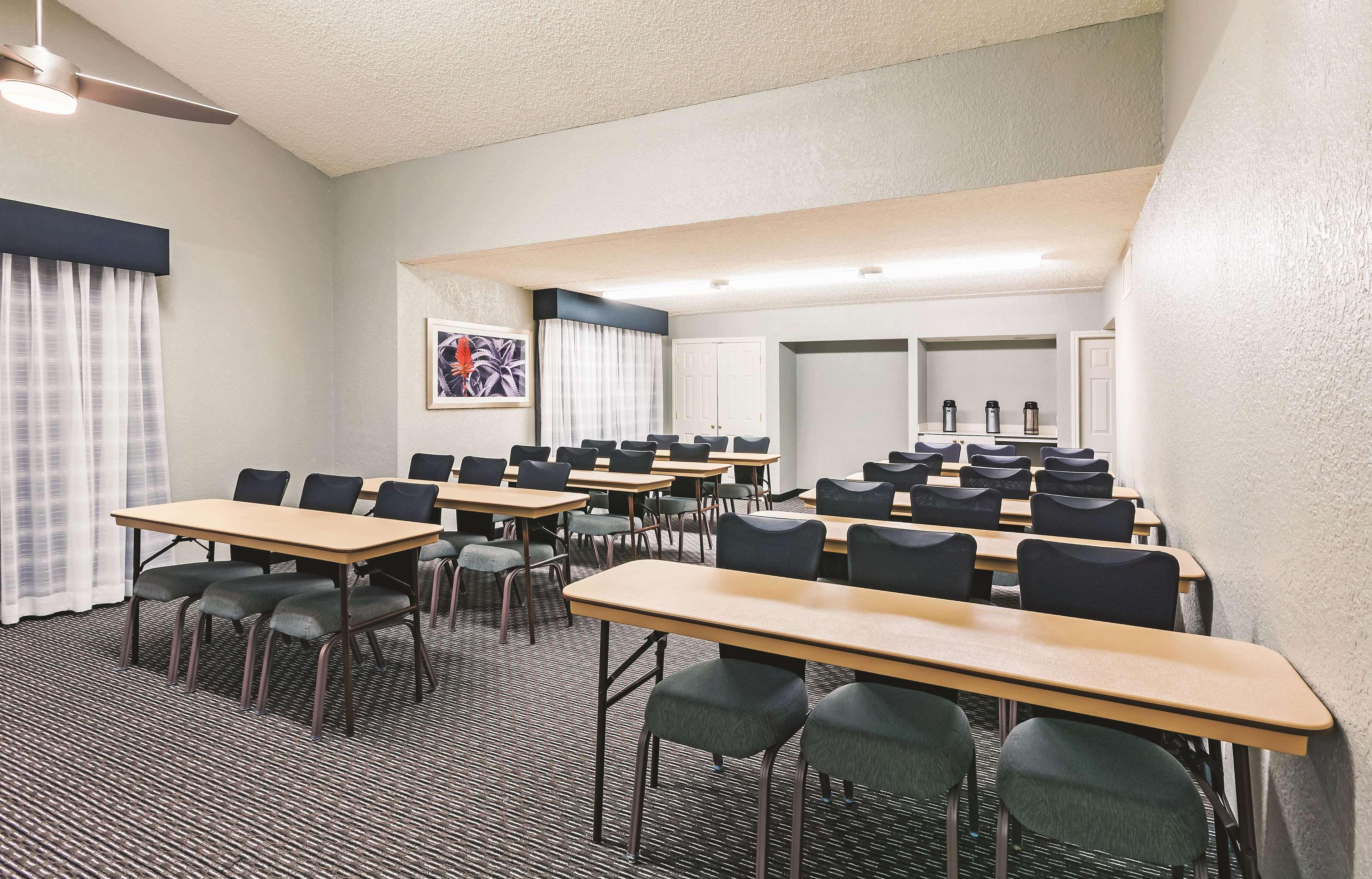 Travelodge By Wyndham Houston Cy-Fair Exteriör bild
