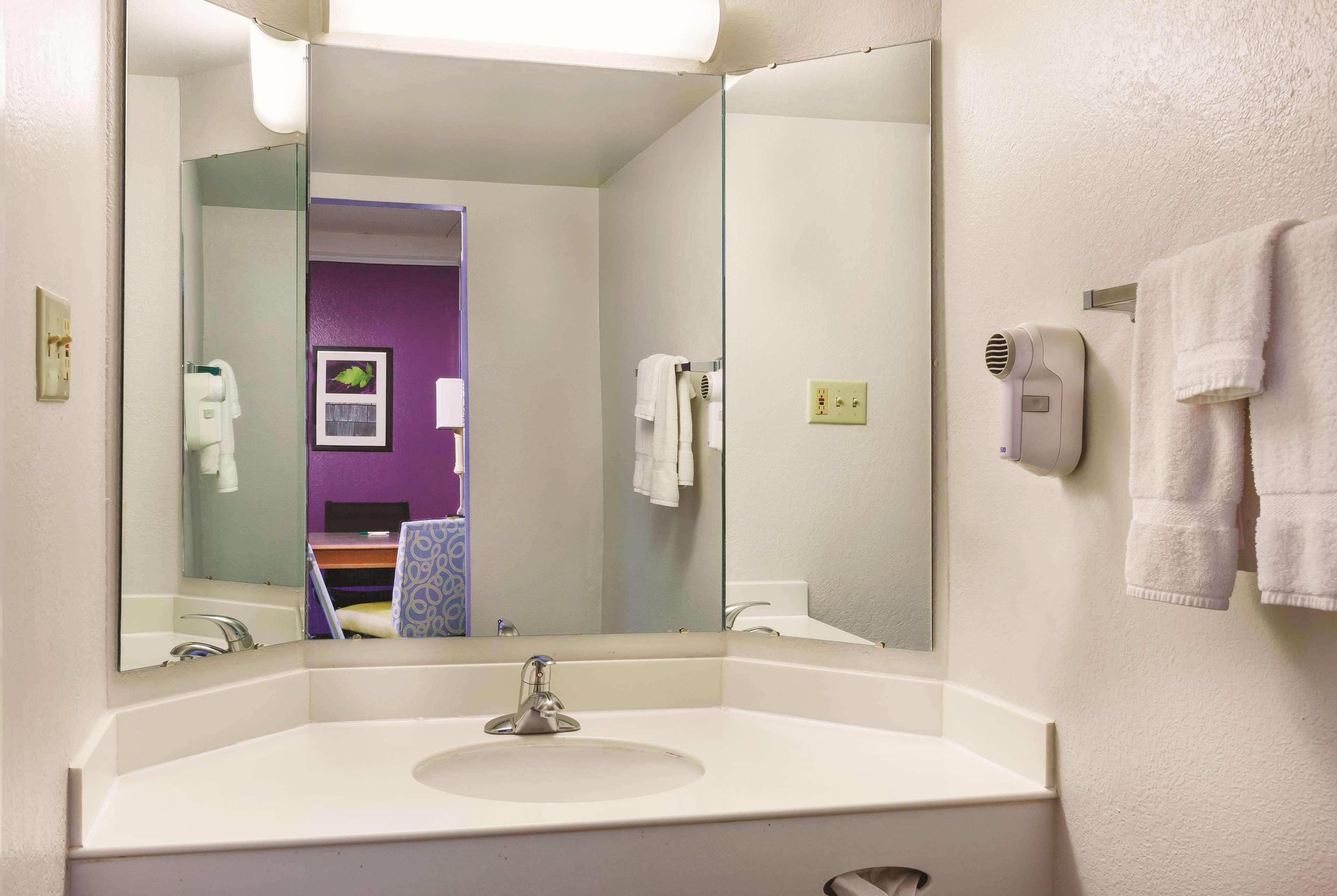Travelodge By Wyndham Houston Cy-Fair Exteriör bild