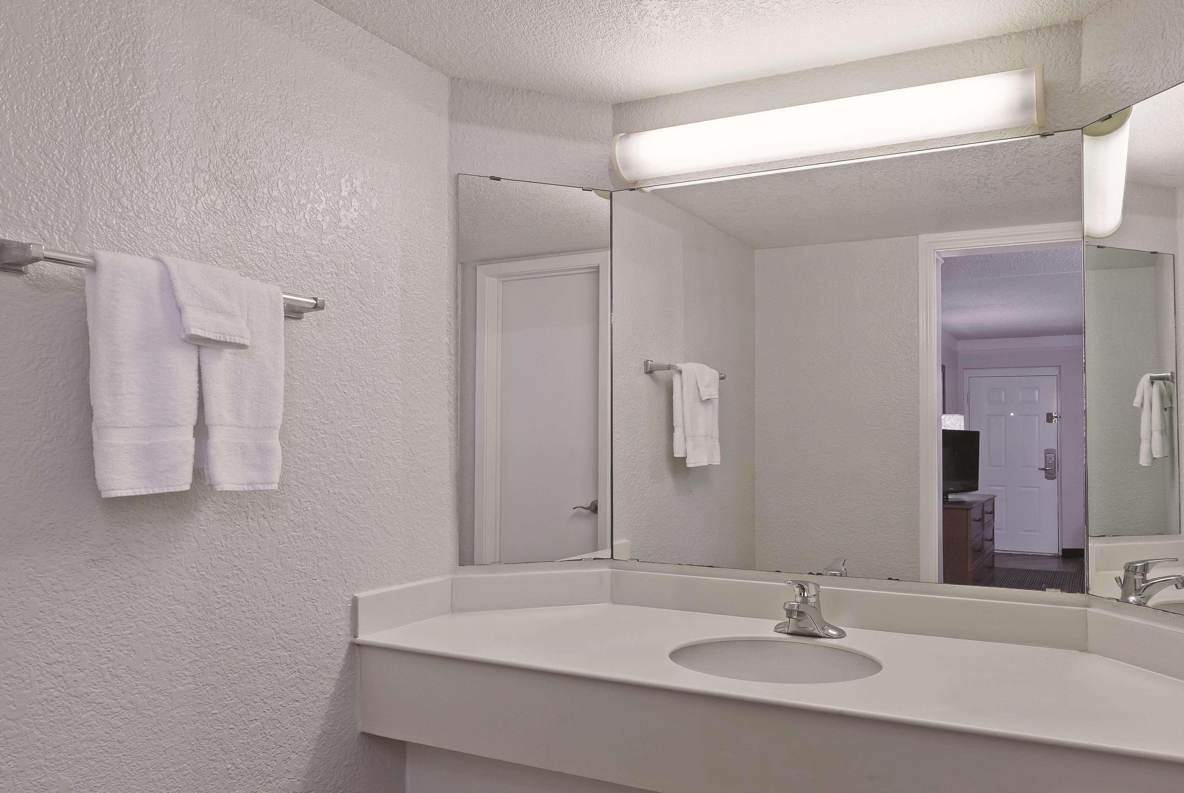 Travelodge By Wyndham Houston Cy-Fair Exteriör bild