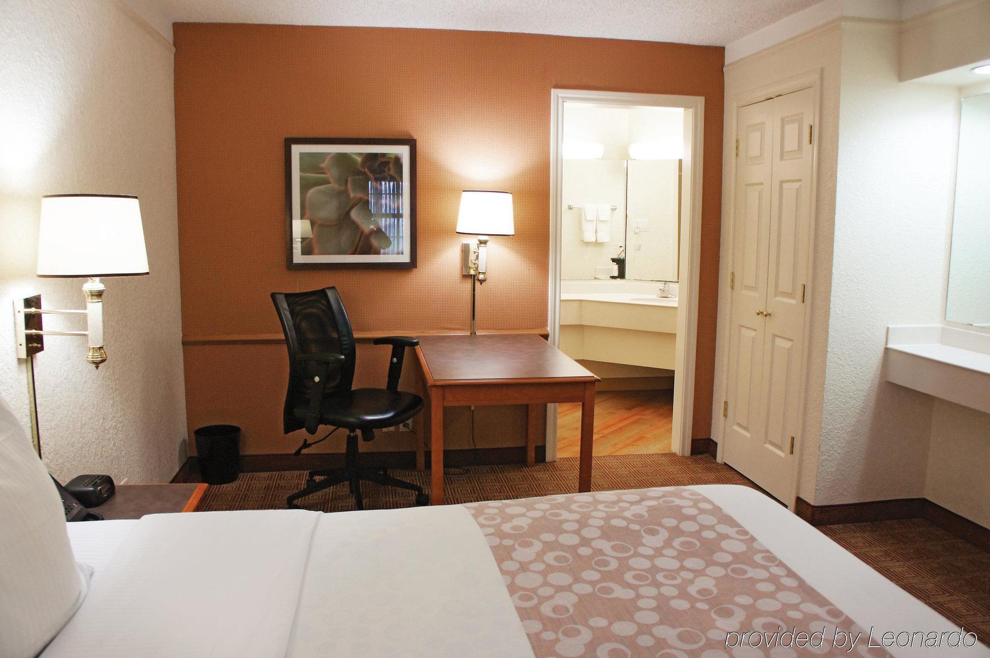 Travelodge By Wyndham Houston Cy-Fair Exteriör bild
