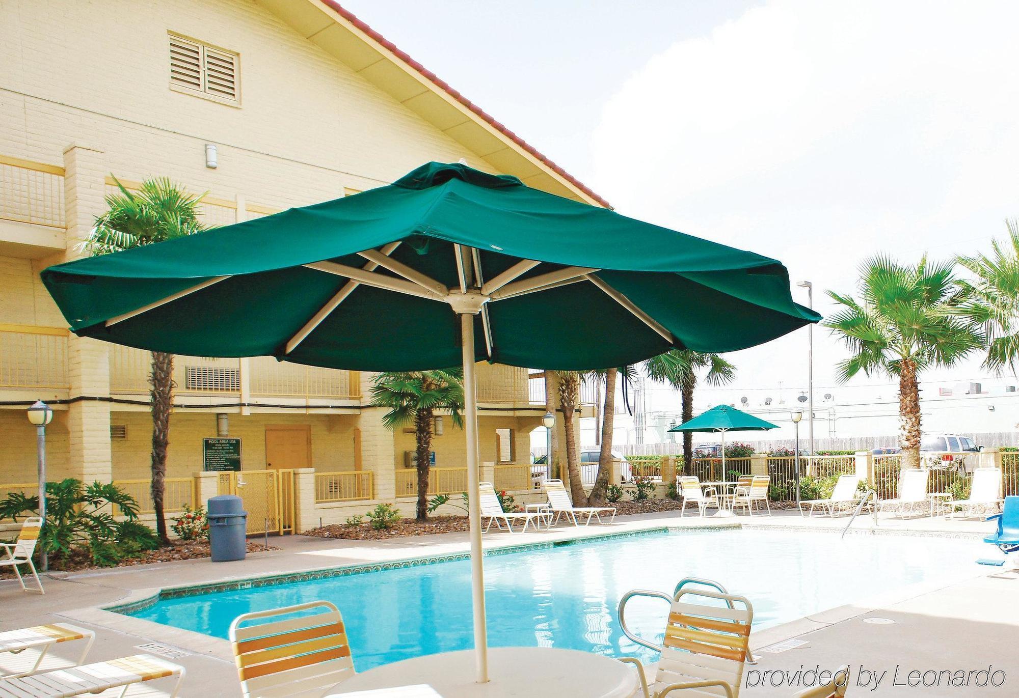Travelodge By Wyndham Houston Cy-Fair Exteriör bild
